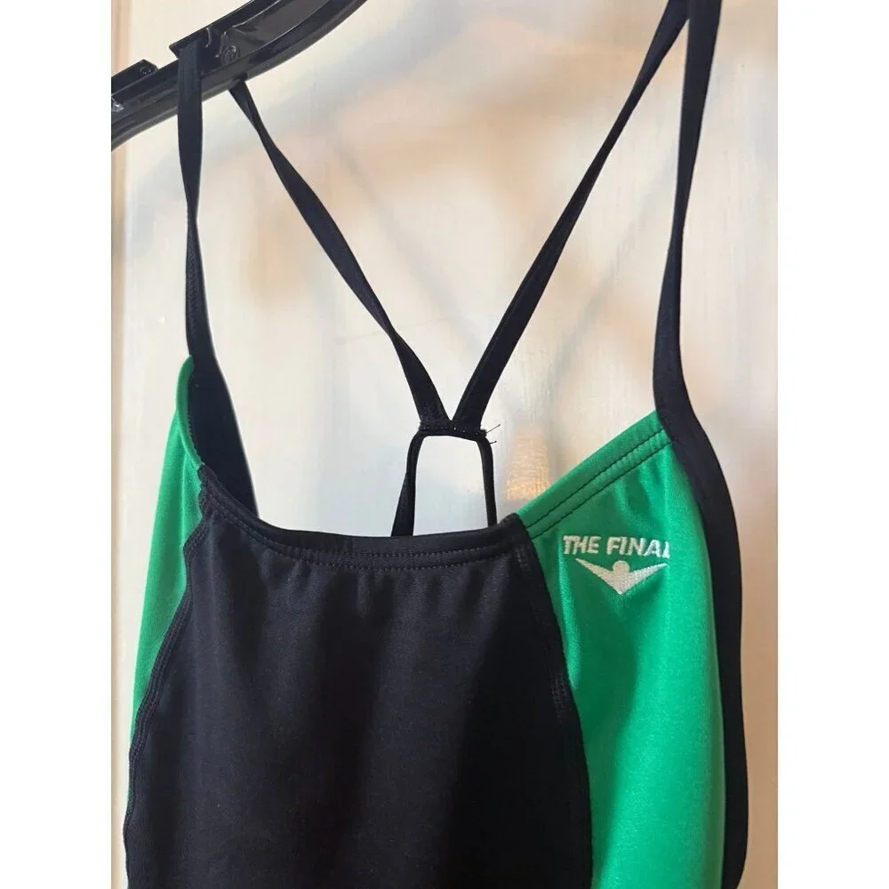 The finals women’s size 38/large swimsuit new with tags